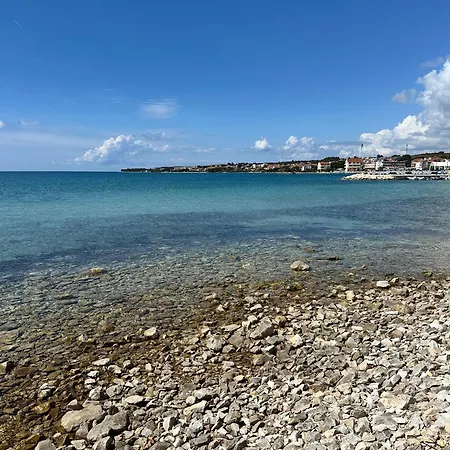 Near - Quiet & - Unit 3 Apartment