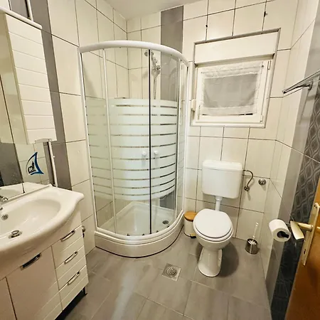 Near - Quiet & - Unit 3 * Petrčane