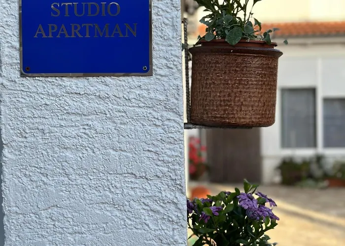 Apartamento Near - Quiet & - Unit 3 Petrcane