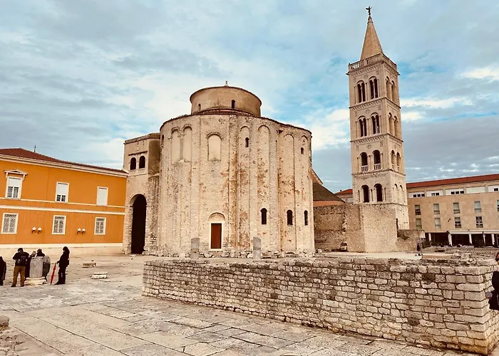 Near - Quiet & - Unit 3 Petrcane