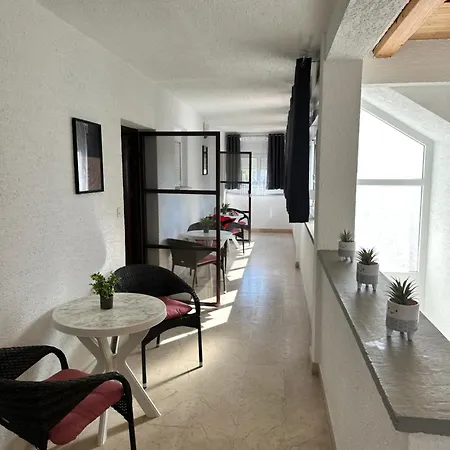 Near - Quiet & - Unit 3 Petrcane