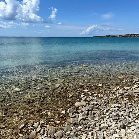 Near - Quiet & - Unit 3 Petrcane